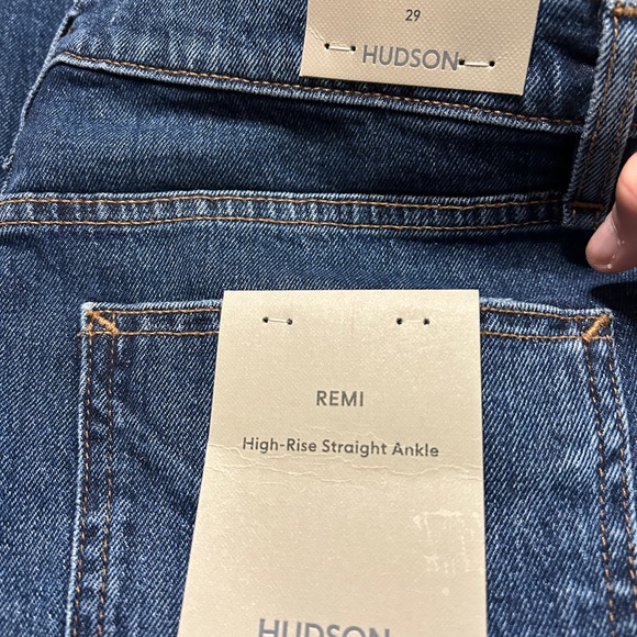 Hudson Jeans NWT Remi High-Rise Straight Split Ankle Jeans - 29x28 or 26x25 - Picture 2 of 9